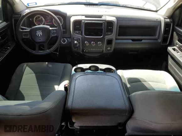 2016 Ram 1500 Tradesman z VIN 1C6RR7SM0GS173190, wystawiony jako Copart lot #49569325 z przebiegiem 276 451 mil mil oraz Szkoda całkowita • Salvage title. Historia ofert i sprzedaży dostępna na DreamBid. Obrazek 8.