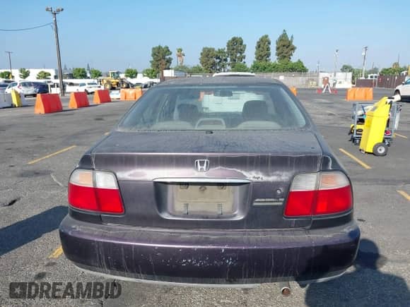 1997 Honda Accord Special Edition with VIN 1HGCD5602VA139104, listed as a IAAI auction lot 43029370 with 274,078 mi miles and . Bid and sale history available at DreamBid. Image 15.