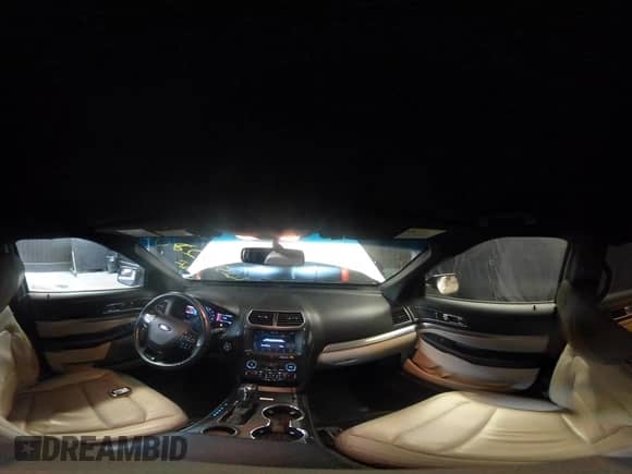 2018 Ford Explorer XLT с VIN 1FM5K7D89JGA54488, выставлен на аукционе IAAI как лот 42558280 с пробегом 56 106 миль миль и . История ставок и продаж доступна на DreamBid. Изображение 19.