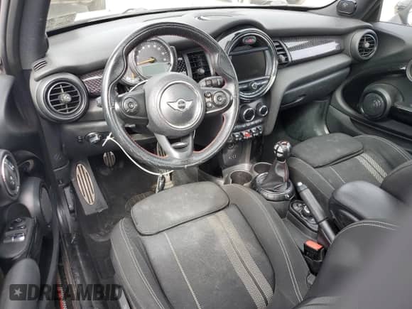 2017 MINI Hardtop Cooper S z VIN WMWXP7C32H2C61641, wystawiony jako Copart lot #86497175 z przebiegiem 69 512 mil mil oraz Szkoda całkowita • Salvage title. Historia ofert i sprzedaży dostępna na DreamBid. Obrazek 8.