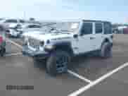 2023 Jeep Wrangler Rubicon с VIN 1C4JJXR64PW586405, выставлен на аукционе IAAI как лот 42318989 с пробегом 26 493 миль миль и . История ставок и продаж доступна на DreamBid. Изображение 17.