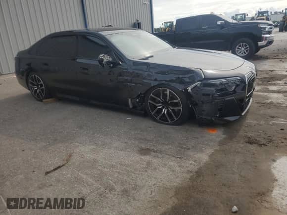 2024 BMW 7 Series 740i z VIN WBA23EH09RCP80669, wystawiony jako Copart lot #80963595 z przebiegiem 23 335 mil mil oraz Szkoda całkowita • Salvage title. Historia ofert i sprzedaży dostępna na DreamBid. Obrazek 4.