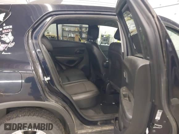 2021 Chevrolet Trax LT с VIN KL7CJPSB4MB322908, выставлен на аукционе IAAI как лот 42799069 с пробегом 102 435 миль миль и . История ставок и продаж доступна на DreamBid. Изображение 8.