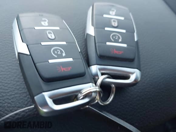 2024 Ram 1500 Big Horn with VIN 1C6SRFMT0RN209266, listed as a IAAI auction lot 43424594 with 25,117 mi miles and . Bid and sale history available at DreamBid. Image 11.