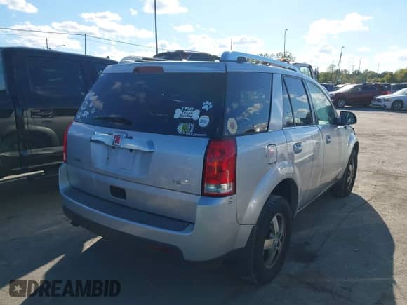 2007 Saturn VUE V6 with VIN 5GZCZ53457S802880, listed as a IAAI auction lot 43416314 with 117,565 mi miles and . Bid and sale history available at DreamBid. Image 4.