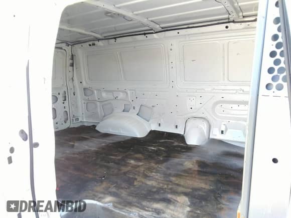2014 Ford Econoline Cargo Commercial с VIN 1FTNE1EW3EDA44682, выставлен на аукционе IAAI как лот 43384196 с пробегом 230 772 миль миль и . История ставок и продаж доступна на DreamBid. Изображение 8.