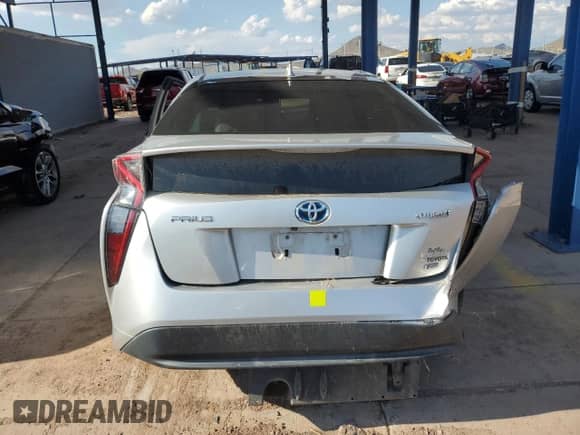 2018 Toyota Prius Two с VIN JTDKARFU2J3545699, выставлен на аукционе Copart как лот 86715895 с пробегом Не указан миль и Списание • Salvage title. История ставок и продаж доступна на DreamBid. Изображение 6.