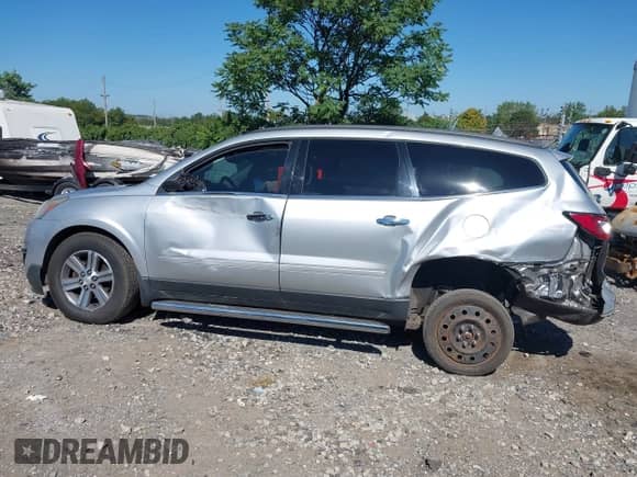 2015 Chevrolet Traverse LT с VIN 1GNKVHKD1FJ349882, выставлен на аукционе IAAI как лот 43054044 с пробегом 141 493 миль миль и . История ставок и продаж доступна на DreamBid. Изображение 15.