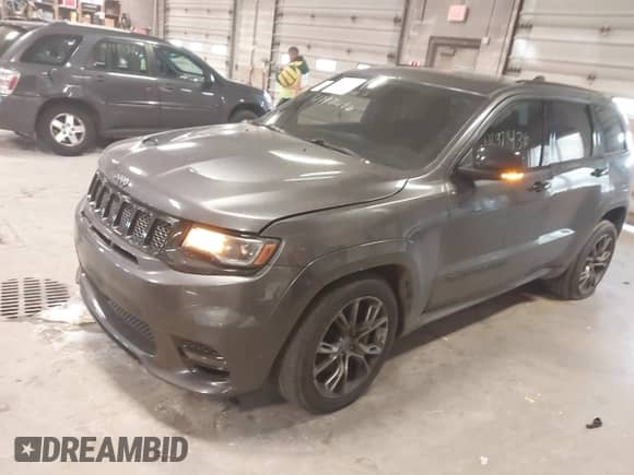 2018 Jeep Grand Cherokee SRT с VIN 1C4RJFDJ6JC432683, выставлен на аукционе IAAI как лот 41971436 с пробегом 113 078 миль миль и . История ставок и продаж доступна на DreamBid. Изображение 2.