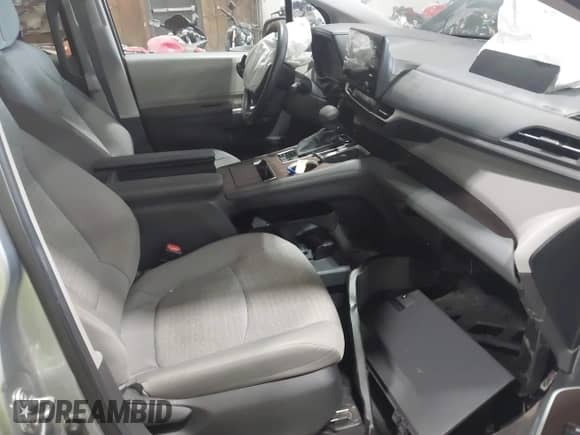 2024 Toyota Sienna LE z VIN 5TDKSKFC2RS130940, wystawiony jako IAAI lot #43343546 z przebiegiem 43 572 mil mil oraz . Historia ofert i sprzedaży dostępna na DreamBid. Obrazek 5.