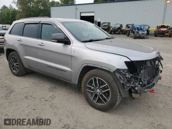 2017 Jeep Grand Cherokee Trailhawk z VIN 1C4RJFLGXHC810164, wystawiony jako Copart lot #71066465 z przebiegiem 87 912 mil mil oraz Szkoda całkowita • Salvage title. Historia ofert i sprzedaży dostępna na DreamBid. Obrazek 4.