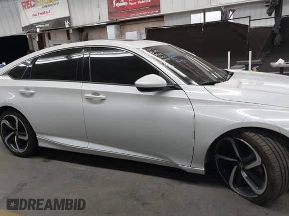 2020 Honda Accord Sport с VIN 1HGCV2F38LA017494, выставлен на аукционе IAAI как лот 43159377 с пробегом 73 526 миль миль и . История ставок и продаж доступна на DreamBid. Изображение 13.