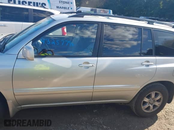 2005 Toyota Highlander с VIN JTEEP21A550075817, выставлен на аукционе IAAI как лот 43257796 с пробегом 101 285 миль миль и . История ставок и продаж доступна на DreamBid. Изображение 14.