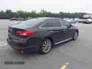 2016 Hyundai Sonata Sport z VIN 5NPE34AF9GH389614, wystawiony jako IAAI lot #42903517 z przebiegiem 107 684 mil mil oraz . Historia ofert i sprzedaży dostępna na DreamBid. Obrazek 4.
