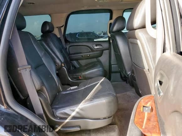 2010 Chevrolet Tahoe LTZ с VIN 1GNUCCE0XAR183124, выставлен на аукционе Copart как лот 61624465 с пробегом 168 704 миль миль и Списание • Salvage title. История ставок и продаж доступна на DreamBid. Изображение 11.