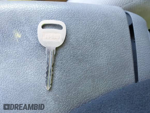 2001 Chevrolet Blazer LT with VIN 1GNCS13W912113858, listed as a IAAI auction lot 41402346 with 215,501 mi miles and . Bid and sale history available at DreamBid. Image 11.