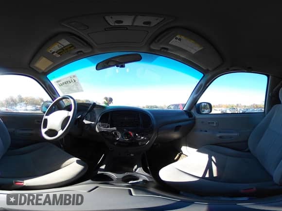 2005 Toyota Tundra SR5 с VIN 5TBBT44195S469630, выставлен на аукционе IAAI как лот 43458944 с пробегом 284 948 миль миль и . История ставок и продаж доступна на DreamBid. Изображение 19.