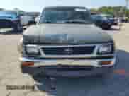 1995 Toyota Tacoma z VIN 4TAUN53B3SZ020458, wystawiony jako Copart lot #71509355 z przebiegiem 146 447 mil mil oraz Czysty tytuł • Clean title. Historia ofert i sprzedaży dostępna na DreamBid. Obrazek 5.