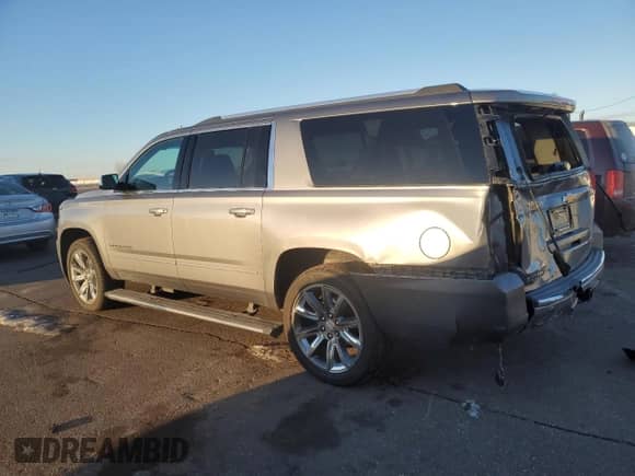 2019 Chevrolet Suburban Premier с VIN 1GNSKJKC5KR234298, выставлен на аукционе Copart как лот 88719665 с пробегом Не указан миль и Списание • Salvage title. История ставок и продаж доступна на DreamBid. Изображение 2.