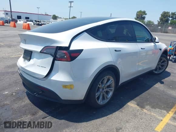 2023 Tesla Model Y Long Range с VIN 7SAYGDEE8PA034371, выставлен на аукционе IAAI как лот 42765729 с пробегом Не указан миль и . История ставок и продаж доступна на DreamBid. Изображение 4.