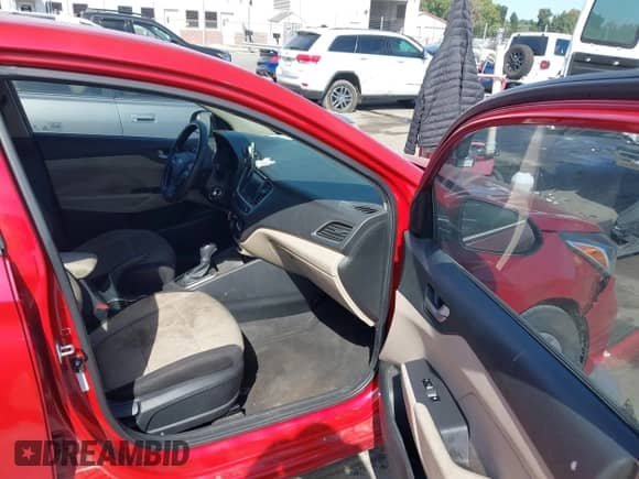 2018 Hyundai Accent SE z VIN 3KPC24A36JE011312, wystawiony jako IAAI lot #43368624 z przebiegiem 188 982 mil mil oraz . Historia ofert i sprzedaży dostępna na DreamBid. Obrazek 5.