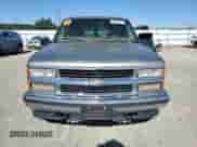 1999 Chevrolet Suburban с VIN 3GNFK16R8XG136339, выставлен на аукционе Copart как лот 55705555 с пробегом 145 130 миль миль и Списание • Salvage title. История ставок и продаж доступна на DreamBid. Изображение 5.