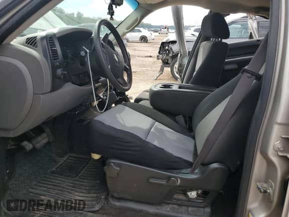 2007 Chevrolet Silverado 1500 LS с VIN 2GCEK13C671713673, выставлен на аукционе Copart как лот 81448195 с пробегом 170 636 миль миль и Списание • Salvage title. История ставок и продаж доступна на DreamBid. Изображение 7.