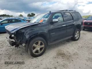 2013 Chevrolet Tahoe LT с VIN 1GNSKBE01DR107140, выставлен на аукционе Copart как лот 70567045 с пробегом 184 640 миль миль и На запчасти • Non repairable. История ставок и продаж доступна на DreamBid. Изображение 1.