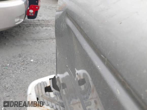 2001 Nissan Frontier SE Desert Runner z VIN 1N6ED26T91C346200, wystawiony jako IAAI lot #41914616 z przebiegiem 236 612 mil mil oraz . Historia ofert i sprzedaży dostępna na DreamBid. Obrazek 12.