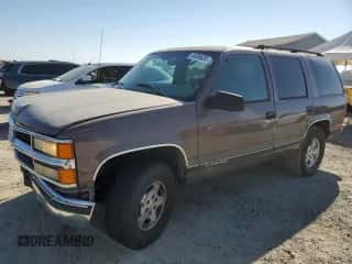1998 Chevrolet Tahoe с VIN 1GNEK13R5WJ371083, выставлен на аукционе Copart как лот 76305624 с пробегом 186 100 миль миль и Чистый • Clean title. История ставок и продаж доступна на DreamBid. Изображение 1.