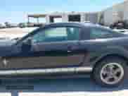 2006 Ford Mustang Standard с VIN 1ZVHT80N565154958, выставлен на аукционе IAAI как лот 42802717 с пробегом 340 826 миль миль и . История ставок и продаж доступна на DreamBid. Изображение 15.