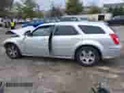 2005 Dodge Magnum SE с VIN 2D4FV48V25H129284, выставлен на аукционе IAAI как лот 41248876 с пробегом Не указан миль и . История ставок и продаж доступна на DreamBid. Изображение 14.