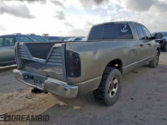 2007 Dodge 2500 SLT with VIN 3D7KR28A07G843716, listed as a Copart auction lot 61086935 with 396,532 mi miles and Salvage title. Bid and sale history available at DreamBid. Image 3.