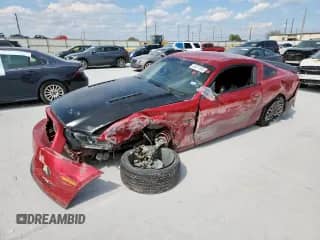 2013 Ford Mustang GT z VIN 1ZVBP8CF3D5202369, wystawiony jako Copart lot #68927585 z przebiegiem Nie podano mil oraz Szkoda całkowita • Salvage title. Historia ofert i sprzedaży dostępna na DreamBid. Obrazek 1.