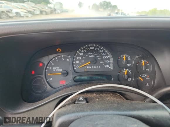 2007 Chevrolet Silverado 1500 LS with VIN 2GCEC13V271143900, listed as a Copart auction lot 80381165 with 200,941 mi miles and Salvage title. Bid and sale history available at DreamBid. Image 9.