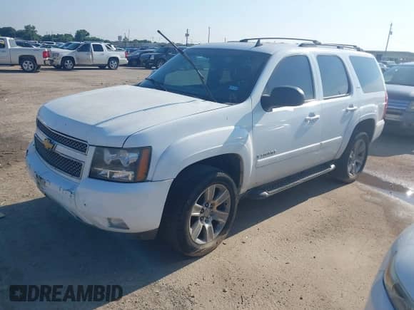 2008 Chevrolet Tahoe 1LT z VIN 1GNFC13088R105113, wystawiony jako IAAI lot #42879361 z przebiegiem 299 770 mil mil oraz . Historia ofert i sprzedaży dostępna na DreamBid. Obrazek 2.