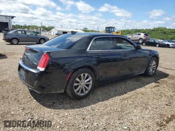 2016 Chrysler 300 Anniversary Edition с VIN 2C3CCARG0GH220677, выставлен на аукционе Copart как лот 69740125 с пробегом 68 385 миль миль и Списание • Salvage title. История ставок и продаж доступна на DreamBid. Изображение 3.