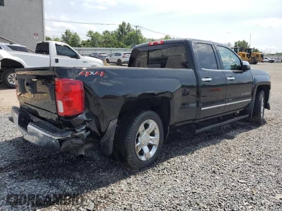 2018 Chevrolet Silverado 1500 LTZ z VIN 1GCVKSEC0JZ146829, wystawiony jako Copart lot #61158095 z przebiegiem 115 441 mil mil oraz Szkoda całkowita • Salvage title. Historia ofert i sprzedaży dostępna na DreamBid. Obrazek 3.