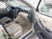 2003 Toyota Highlander с VIN JTEGF21A130119398, выставлен на аукционе IAAI как лот 42560476 с пробегом 263 151 миль миль и . История ставок и продаж доступна на DreamBid. Изображение 5.