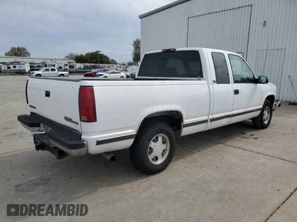 1997 GMC Sierra 1500 z VIN 2GTEC19R4V1531248, wystawiony jako Copart lot #48928755 z przebiegiem 172 164 mil mil oraz Szkoda całkowita • Salvage title. Historia ofert i sprzedaży dostępna na DreamBid. Obrazek 3.