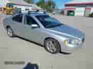 2005 Volvo S60 с VIN YV1RH592152430661, выставлен на аукционе IAAI как лот 43394681 с пробегом 131 291 миль миль и . История ставок и продаж доступна на DreamBid. Изображение 1.
