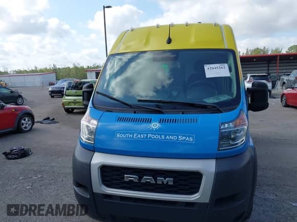 2022 Ram ProMaster Cargo z VIN 3C6LRVBG2NE119197, wystawiony jako IAAI lot #42045262 z przebiegiem 72 484 mil mil oraz . Historia ofert i sprzedaży dostępna na DreamBid. Obrazek 13.