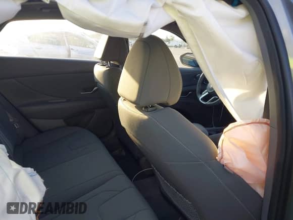 2024 Hyundai Elantra SEL with VIN KMHLS4DG3RU660122, listed as a IAAI auction lot 43001024 with 28,021 mi miles and . Bid and sale history available at DreamBid. Image 8.