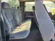 2005 GMC Sierra 1500 SLE с VIN 2GTEC19T651315851, выставлен на аукционе Copart как лот 68933875 с пробегом 185 638 миль миль и Списание • Salvage title. История ставок и продаж доступна на DreamBid. Изображение 10.