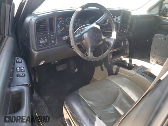 2000 GMC Sierra 1500 SL z VIN 1GTEC14V7YZ364271, wystawiony jako Copart lot #63166765 z przebiegiem 180 577 mil mil oraz Szkoda całkowita • Salvage title. Historia ofert i sprzedaży dostępna na DreamBid. Obrazek 8.