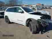 2017 Jeep Grand Cherokee Laredo with VIN 1C4RJEAG4HC952779, listed as a IAAI auction lot 41692543 with 138,062 mi miles and . Bid and sale history available at DreamBid. Image 1.