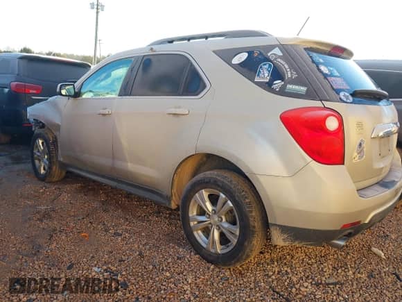 2014 Chevrolet Equinox LT with VIN 2GNFLCE39E6284921, listed as a IAAI auction lot 41046842 with 113,422 mi miles and . Bid and sale history available at DreamBid. Image 3.