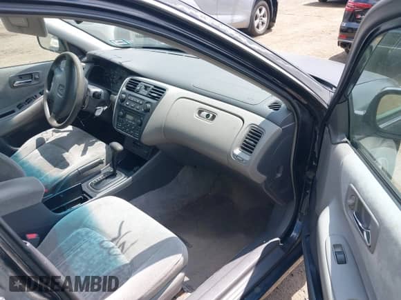 2000 Honda Accord EX с VIN 1HGCG6676YA120098, выставлен на аукционе IAAI как лот 42739534 с пробегом 202 999 миль миль и . История ставок и продаж доступна на DreamBid. Изображение 5.