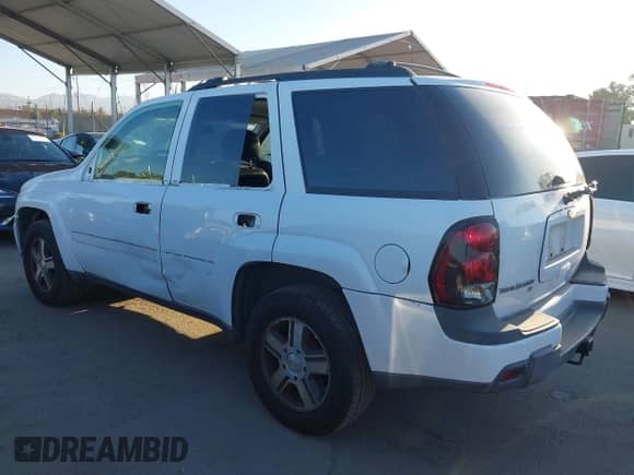 2005 Chevrolet TrailBlazer LT с VIN 1GNDS13S652375652, выставлен на аукционе IAAI как лот 43126836 с пробегом 145 914 миль миль и . История ставок и продаж доступна на DreamBid. Изображение 3.