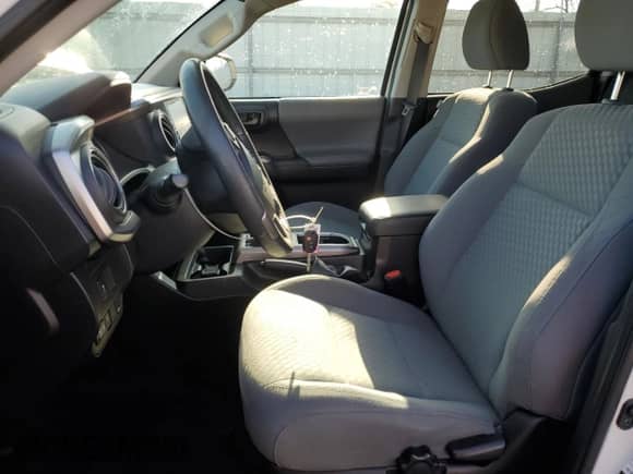 2020 Toyota Tacoma SR with VIN 5TFAX5GN3LX165499, listed as a Copart auction lot 84973885 with 67,043 mi miles and Salvage title. Bid and sale history available at DreamBid. Image 7.